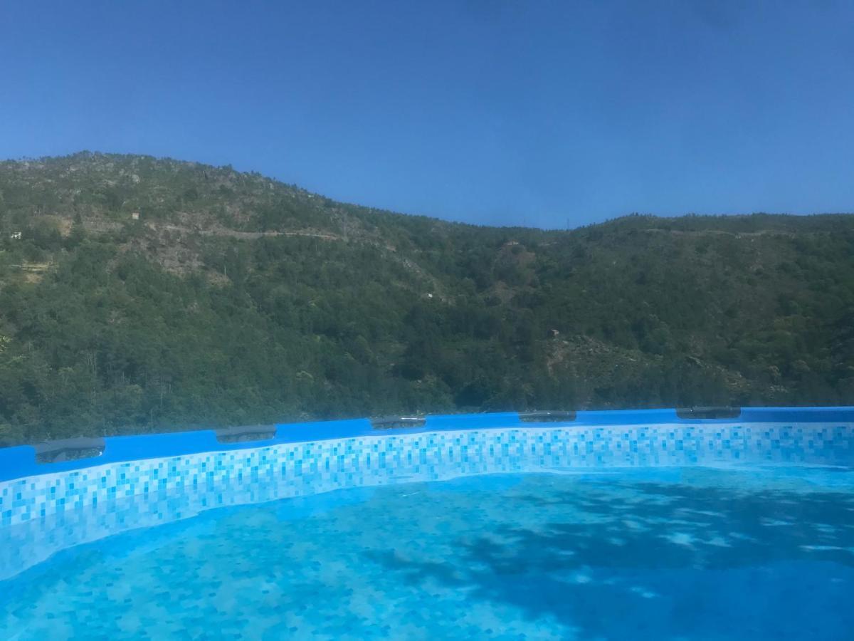 Casa Do Meio Da Vila Loriga Zewnętrze zdjęcie